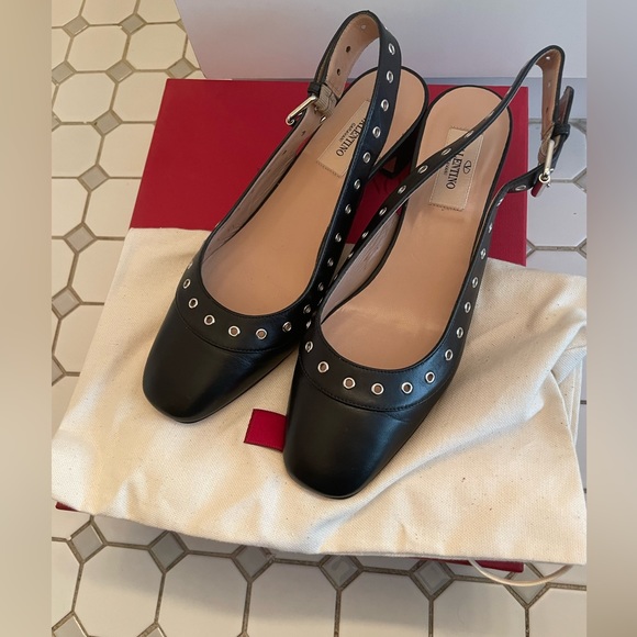 100% AUTHENTIC VALENTINO GARAVANI GROMMET SLINGBACK LOW HEELS SIZE 37 - Picture 2 of 7